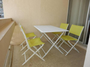 Appartement avec piscine et parking près de la plage à Canet-Plage - FR-1-750-35